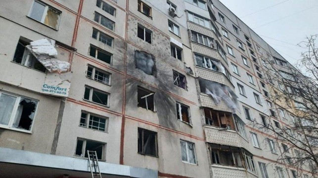 Palazzina distrutta da un bombardamento a Charkiv